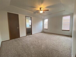 521 W 8th St in Edmond, OK - Building Photo - Building Photo