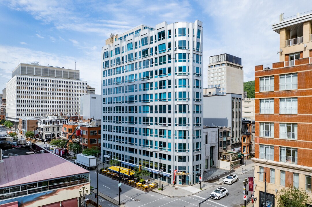 Le Delano in Montréal, QC - Building Photo