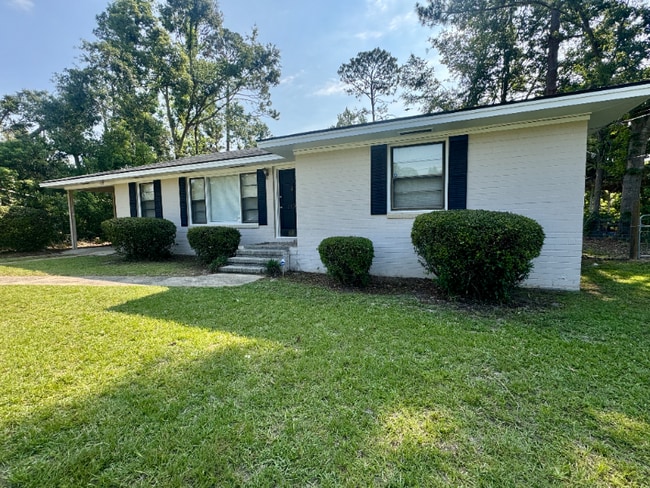 2107 Hillcrest Dr in Valdosta, GA - Building Photo - Building Photo