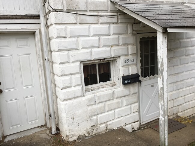 45 Wade St, Unit 45.5 in Morgantown, WV - Foto de edificio - Building Photo