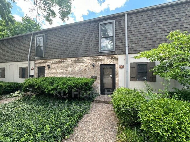 5197 W 75th St in Prairie Village, KS - Building Photo - Building Photo
