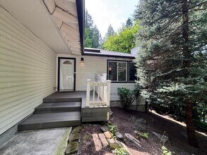 6935 SE 122nd Ave in Portland, OR - Building Photo - Building Photo
