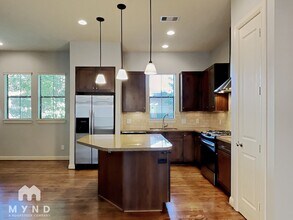 5213 Eigel St in Houston, TX - Building Photo - Building Photo