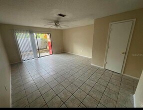 890 Mecca Dr in Sarasota, FL - Building Photo - Building Photo