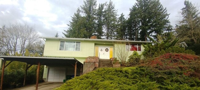 property at 1415 E 31st Ave