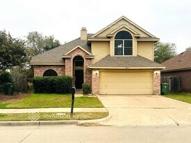 2207 Bennington Dr in Arlington, TX - Building Photo