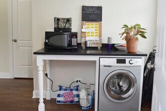 3829 N Greenview Ave, Unit 3819-1N in Chicago, IL - Building Photo - Building Photo