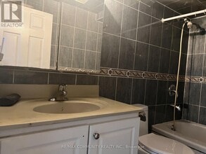 177 Sedgemount Dr in Toronto, ON - Building Photo - Building Photo
