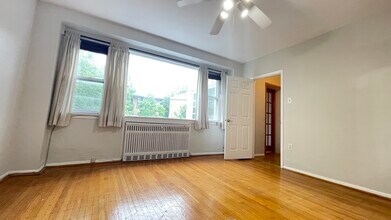425 S 46th St, Unit Frnt in Philadelphia, PA - Building Photo - Building Photo