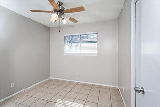 3004 Pecan Springs Rd in Austin, TX - Building Photo - Building Photo