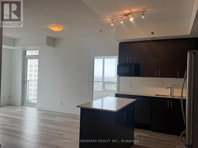 195 Bonis Ave in Toronto, ON - Building Photo - Building Photo