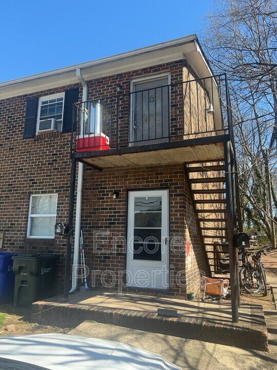 1200 N Hyde Park Ave in Durham, NC - Building Photo