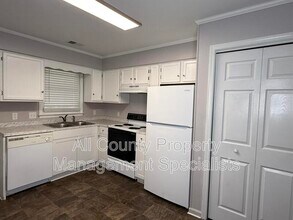 1908 Greenoaks Rd in Columbia, SC - Building Photo - Building Photo