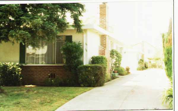 36-38 Hobart Ave in San Mateo, CA - Building Photo