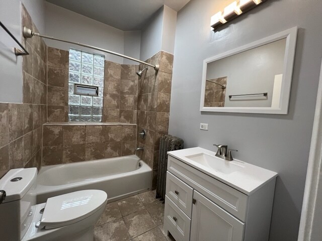 2309 N Milwaukee Ave in Chicago, IL - Building Photo - Building Photo