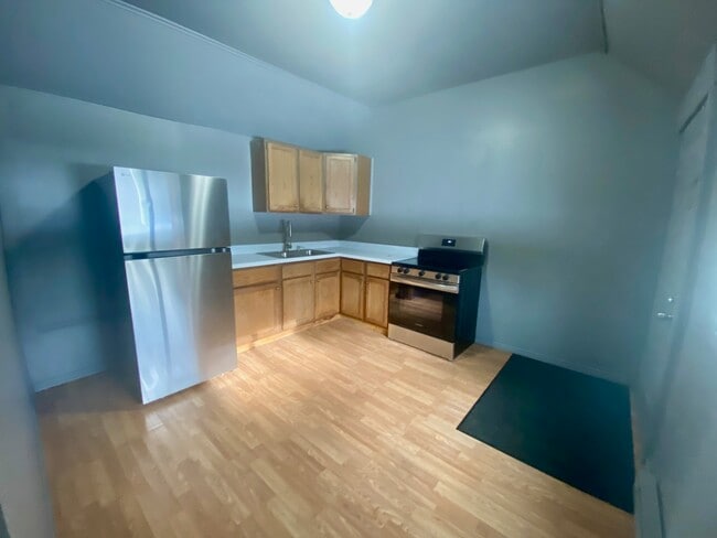 170 Perthshire Dr, Unit A