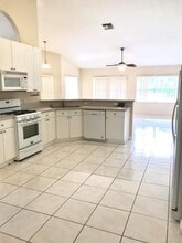 15058 62nd Pl N, Unit Apt 111 in Westlake, FL - Building Photo - Building Photo