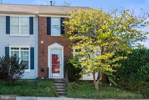 1538 Long Dr Ct in Crofton, MD - Building Photo