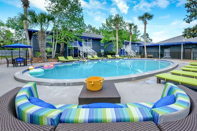 Mandarin Bay Apartments in Jacksonville, FL - Foto de edificio - Building Photo