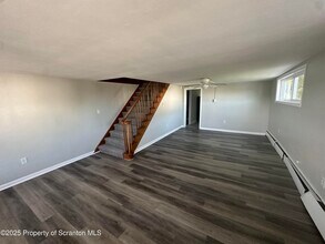 635 Lee St in Plymouth, PA - Building Photo - Building Photo