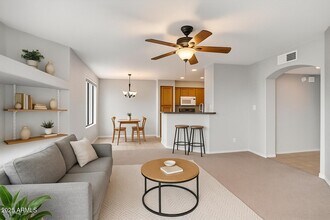 16631 E El Lago Blvd in Fountain Hills, AZ - Building Photo - Building Photo