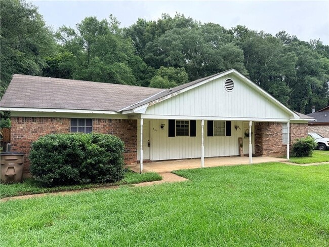 property at 965 Navco Rd