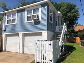 110 S 9th St in Chickasha, OK - Building Photo