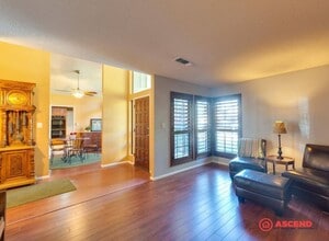 9809 Mesa Oak Dr in Bakersfield, CA - Building Photo - Building Photo