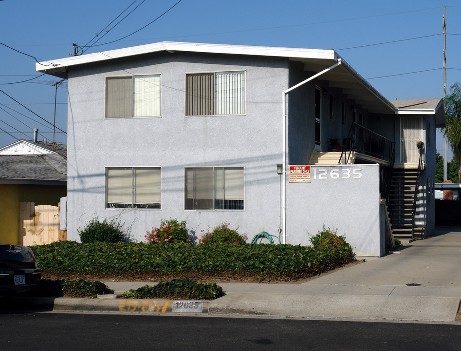 12635 Truro Ave in Hawthorne, CA - Building Photo