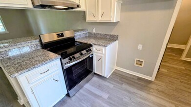 11823 Stonehedge Dr in Conroe, TX - Foto de edificio - Building Photo