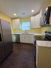 1120 Brookstone Rd in Atlanta, GA - Foto de edificio - Building Photo