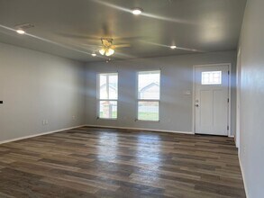 8427 10th Pl in Lubbock, TX - Building Photo - Building Photo