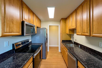 Pamela Drive Apartments in Mountain View, CA - Building Photo - Interior Photo