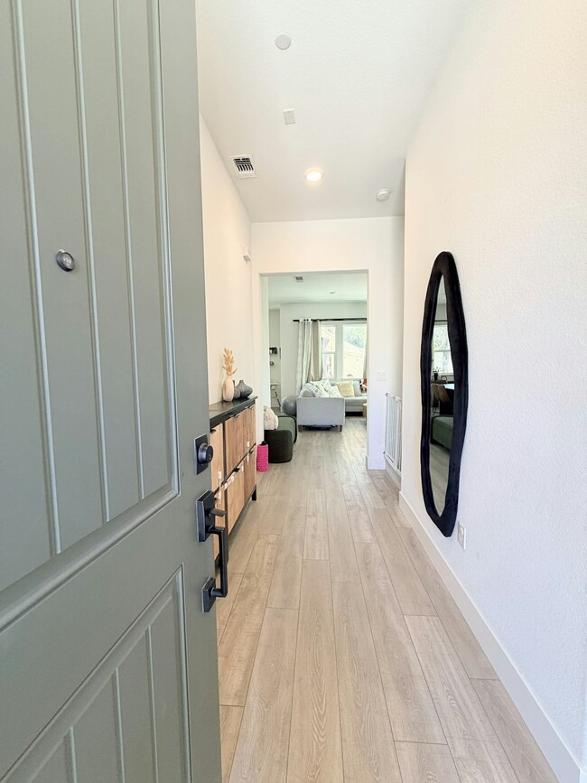 42 Redberry Loop in Brentwood, CA - Building Photo - Building Photo