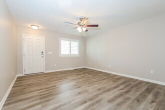 3762 Teal Run Wy in South Salt Lake, UT - Foto de edificio - Building Photo