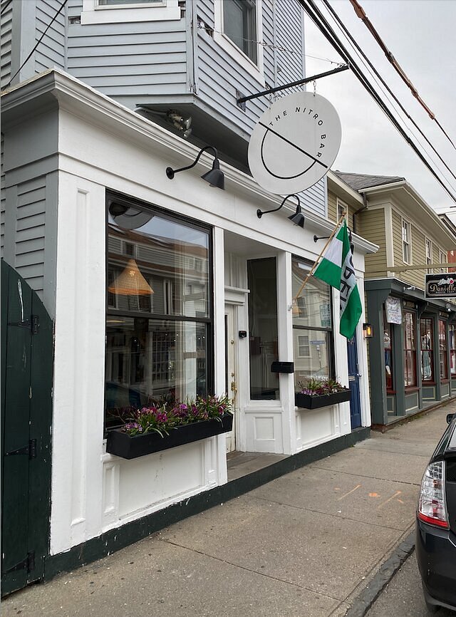 404 Thames St, Unit 3 in Newport, RI - Foto de edificio - Building Photo