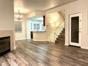 9930 Scripps Vista Way in San Diego, CA - Building Photo - Building Photo