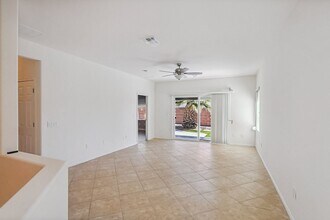2234 Willow Wren Dr in North Las Vegas, NV - Building Photo - Building Photo