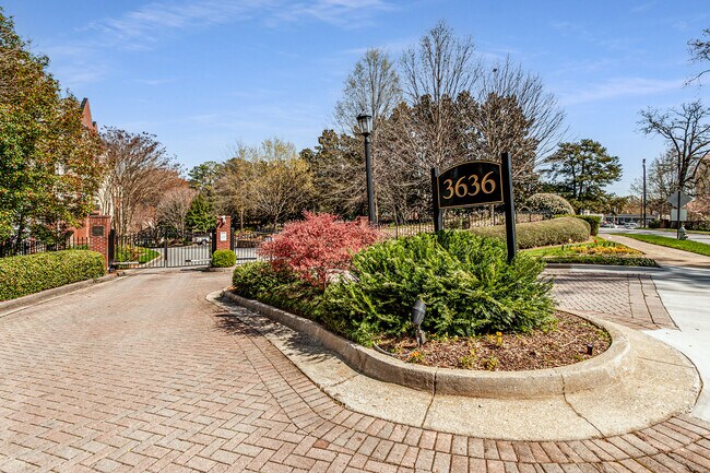 3636 Habersham Rd NW in Atlanta, GA - Building Photo - Building Photo