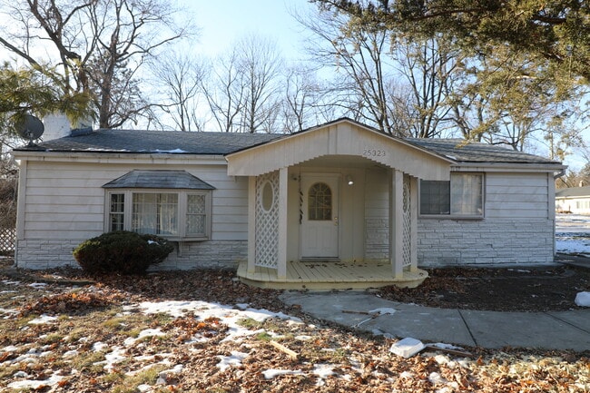 property at 25323 Orchard Lake Rd