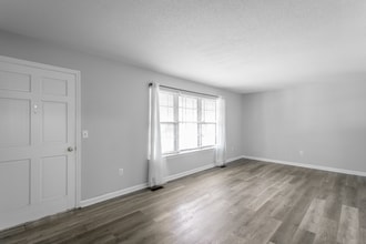 218 Townsend Cir in Ringgold, GA - Foto de edificio - Building Photo