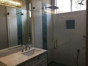 190 San Tropez Dr in Hollister, CA - Building Photo - Building Photo