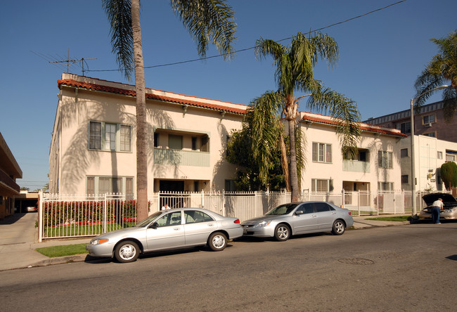 1323 N. Kingsley Dr. in Los Angeles, CA - Foto de edificio - Building Photo