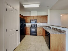 10361 Cooper Ridge Cv in Cordova, TN - Foto de edificio - Building Photo