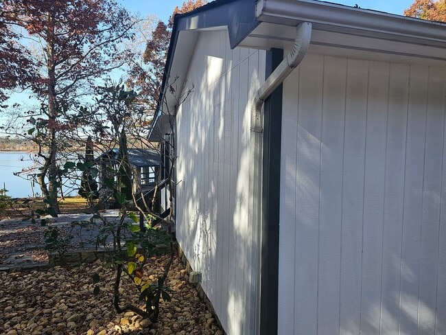 7692 Windward Point Dr in Lake Norman of Catawba, NC - Building Photo - Building Photo