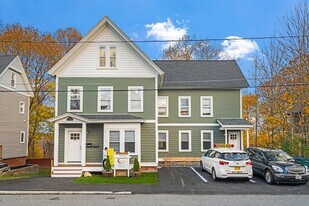 13 Pacific St, Unit 1 in Fitchburg, MA - Building Photo