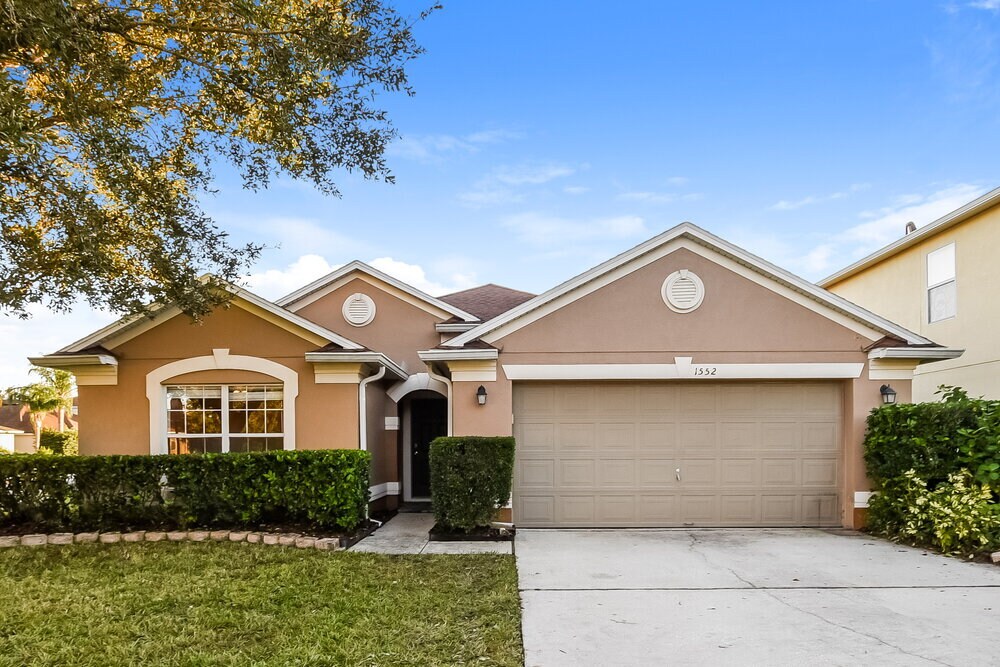 1552 Truscott Ct in Mount Dora, FL - Building Photo