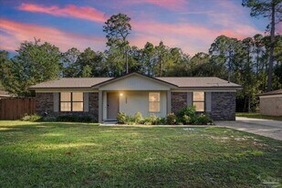 10663 Silver Creek Dr in Pensacola, FL - Building Photo