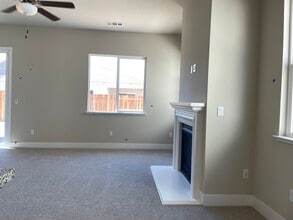 198 Geringer St in Manteca, CA - Building Photo - Building Photo