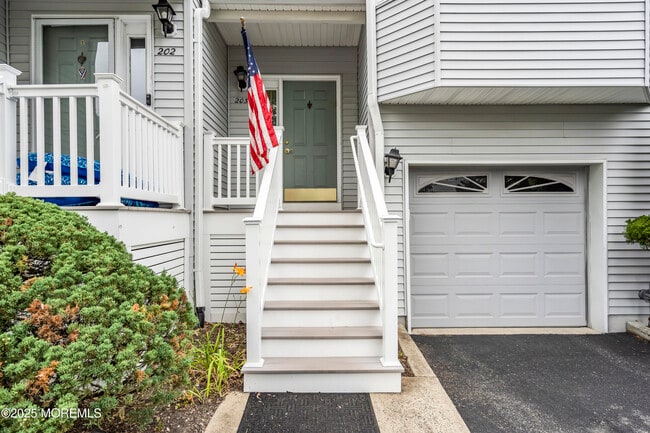 203 Muskflower Ct in Toms River, NJ - Building Photo - Building Photo